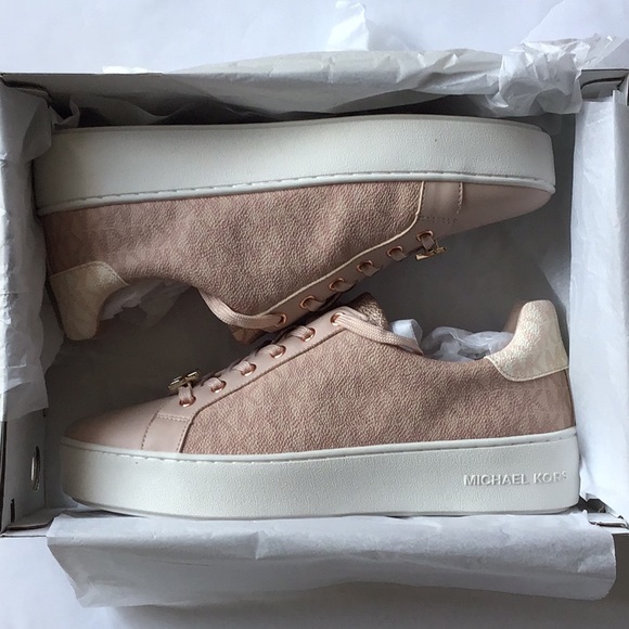 👑- Michael Kors Poppy ColorBlock Logo Sneaker in Ballet size 9 *NIB* - Picture 4 of 8